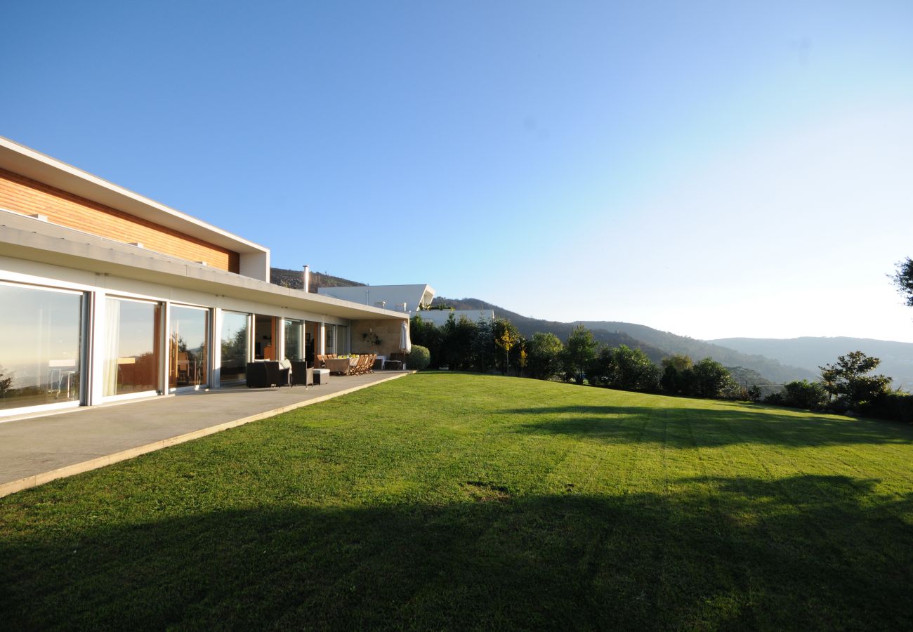 Villa em Caminha - Villa 257 Moderna c/ piscina coberta e Vista Mar