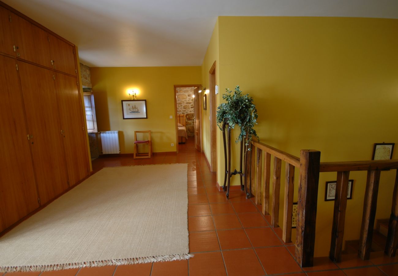 Villa em Ponte de Lima - Villa 223 Solar com Piscina Interior e Ténis