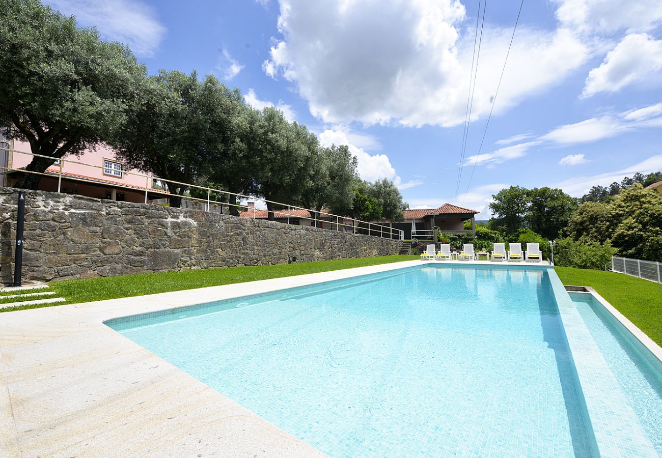 Villa em Ponte de Lima - Villa 296 - Beautiful Holiday Villa with private Pool