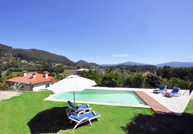 Villa em Ponte de Lima - Villa 293 Holiday Villa with Private Pool 