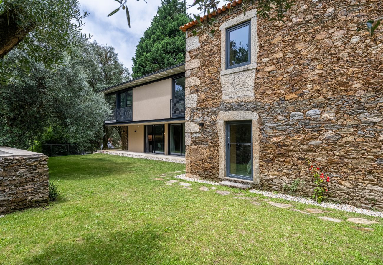 Villa em Orbacém - Villa 243