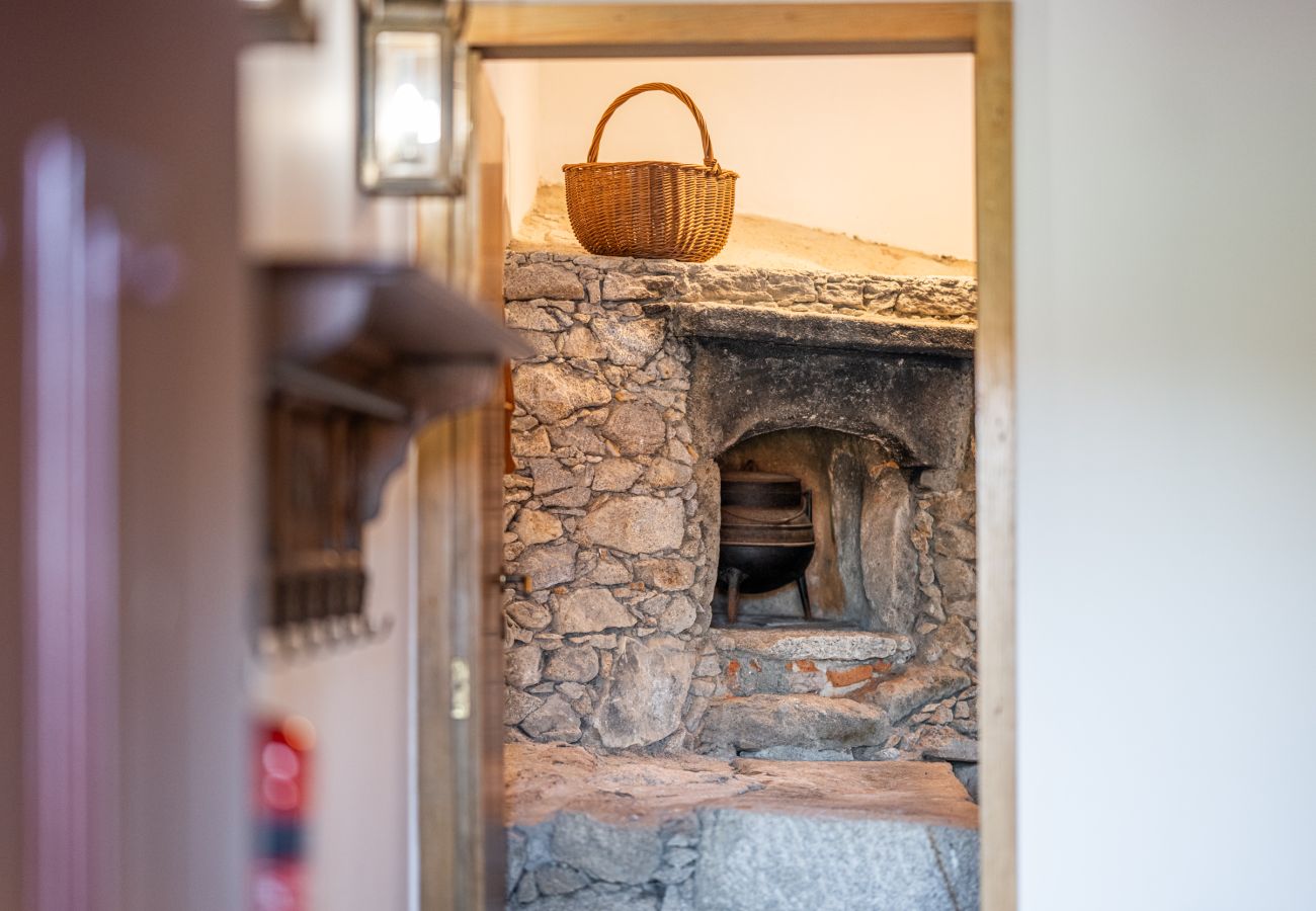 Villa em Cristelo - Villa 262 V6 - A Charming Duo of Stone Villas With Spectacular Sea Views