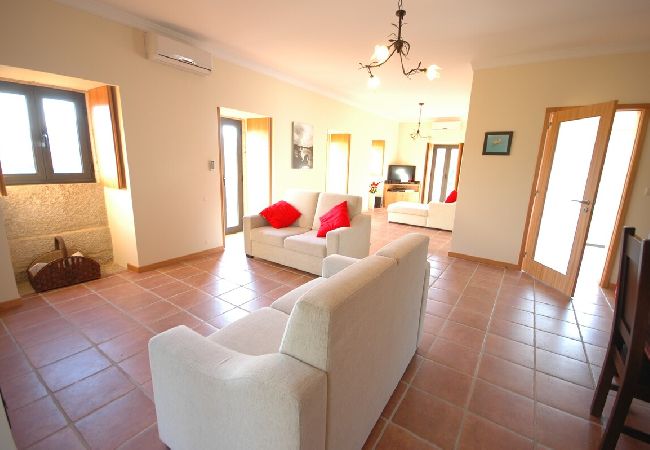 Villa in Ponte de Lima - Villa 233 Restored Farmhouse for Large Groups Villa in Ponte de Lima - Villa 233 Restored Farmhouse for Large Groups