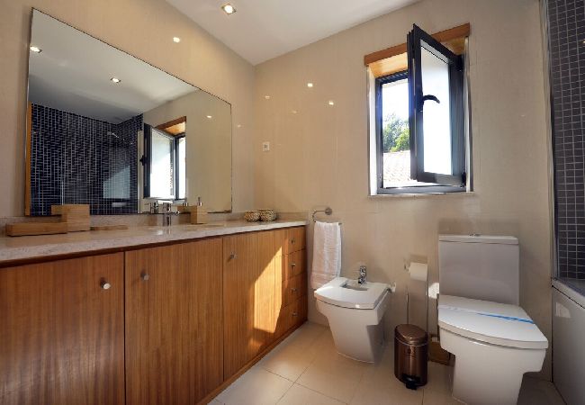 Villa in Caminha - Villa 298 Holiday Villa w/ Sea and Mountain Views Villa in Caminha - Villa 298 Holiday Villa w/ Sea and Mountain Views