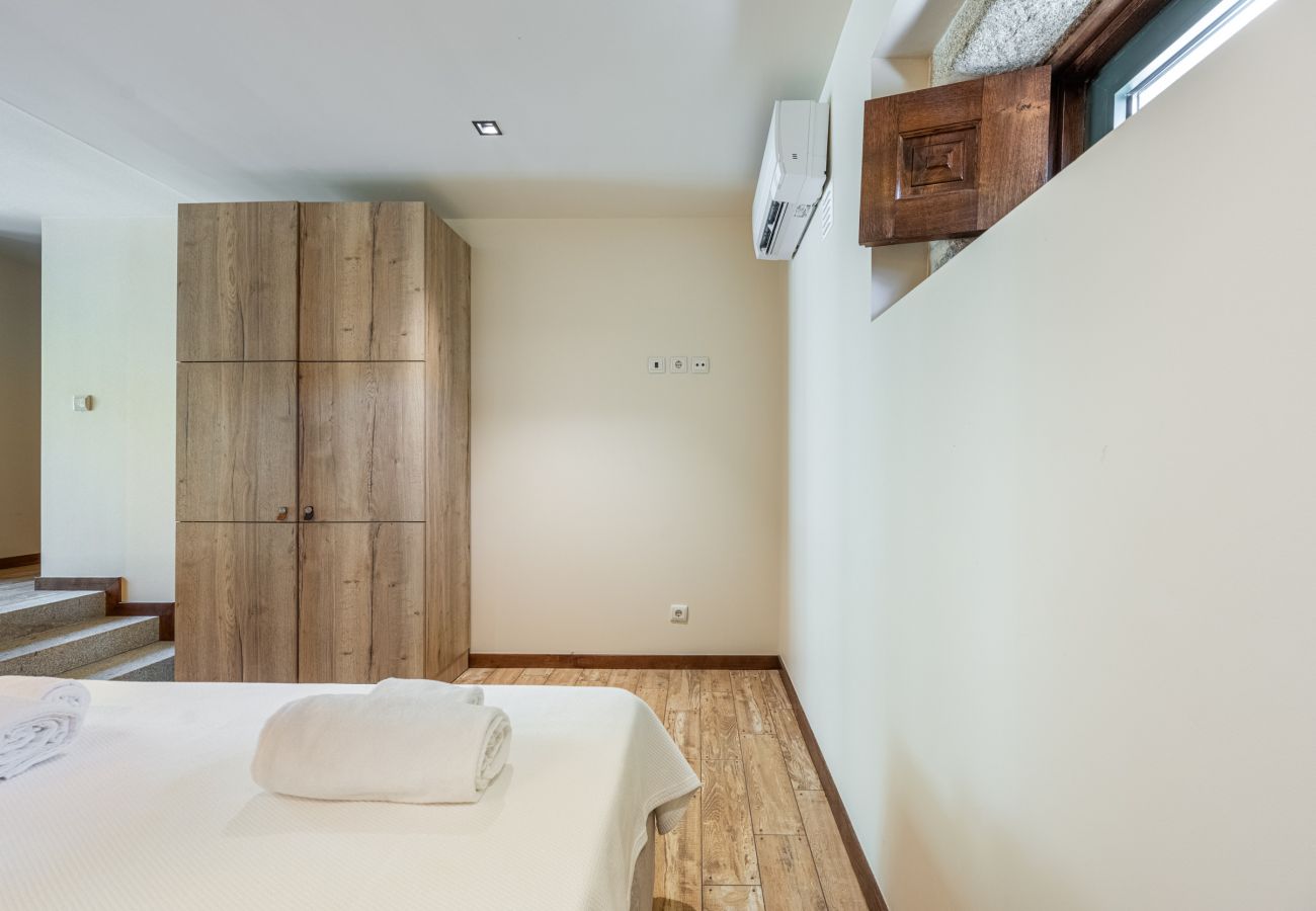 Villa in Ponte de Lima - Villa 290 Luxurious Reconverted Farmhouses w/ Pool