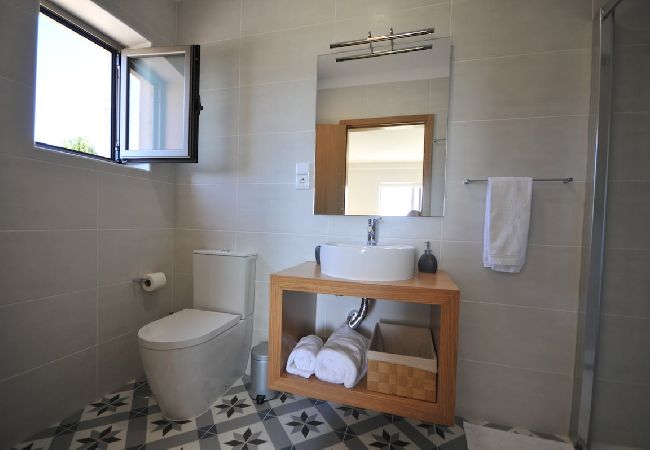 Villa in Ponte de Lima - Villa 272 Luxury Holiday Villa overlooking Valley Villa in Ponte de Lima - Villa 272 Luxury Holiday Villa overlooking Valley