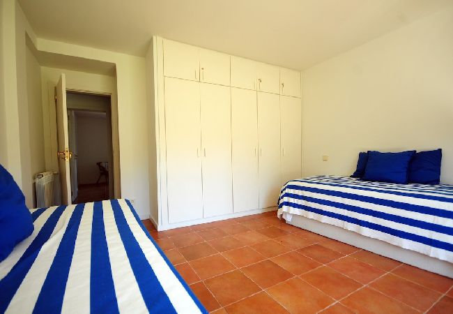 Villa in Caminha - Villa 284 Comfortable Villa w/ Pool and Sea View