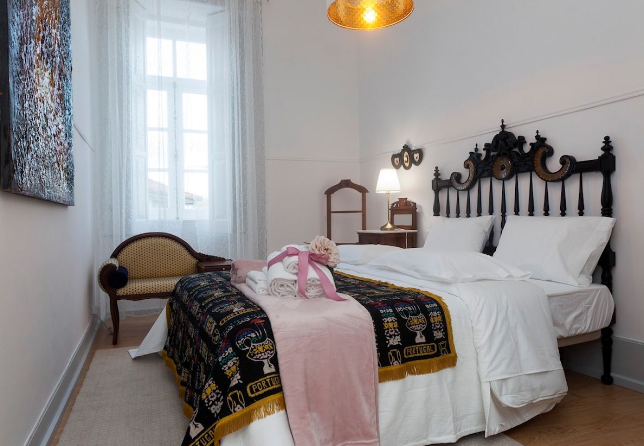 Apartment in Barcelos - Casa Dourada 3 bedroom Flat Barcelos Town Centre
