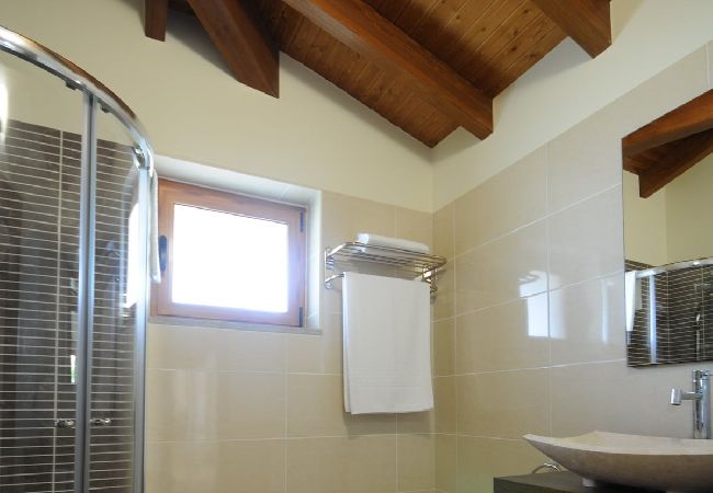 Villa in Barcelos - Villa 251 Luxury Cottage w/ Pool and Tennis Court Villa in Barcelos - Villa 251 Luxury Cottage w/ Pool and Tennis Court