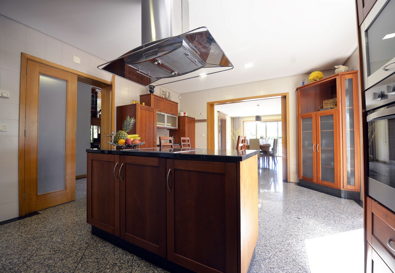 kitchen villa 320