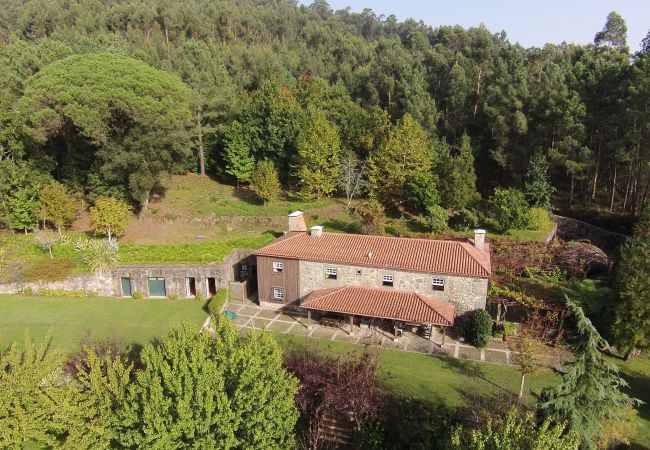 Villa/Dettached house in Ponte de Lima - Villa 232 Charming Restored Farmhouse for Families