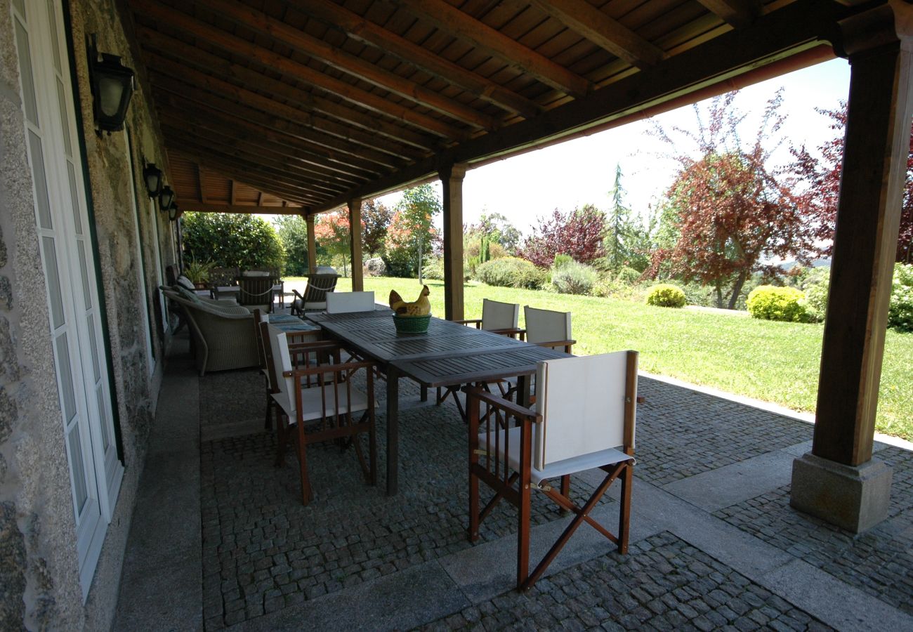 Villa in Ponte de Lima - Villa 232 Charming Restored Farmhouse for Families