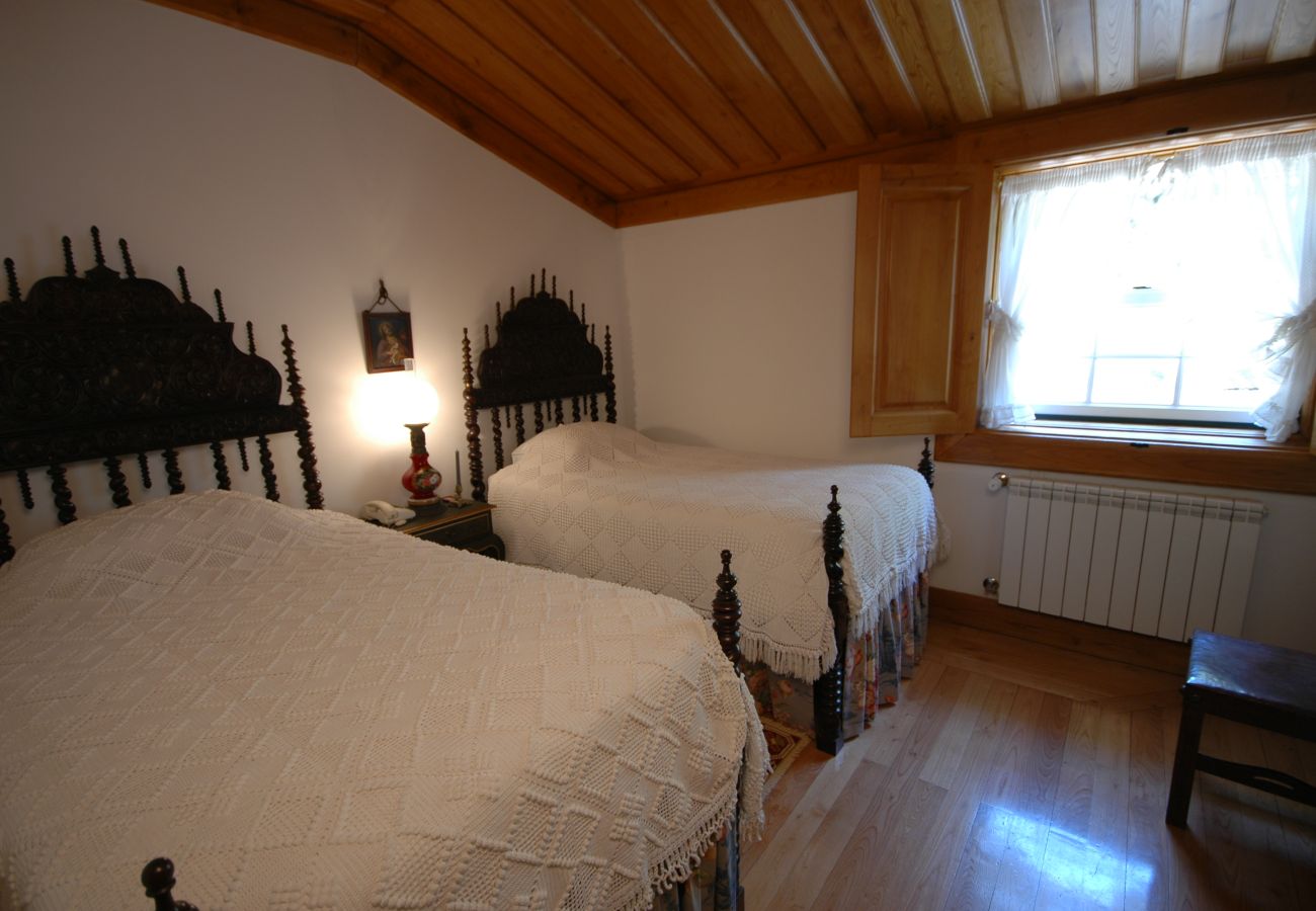 Villa in Ponte de Lima - Villa 232 Charming Restored Farmhouse for Families