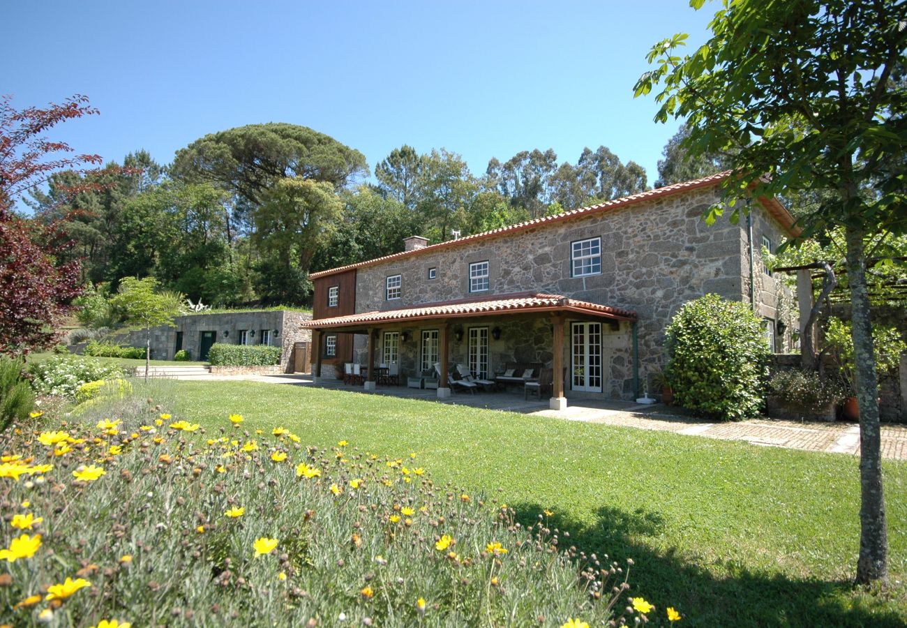 Villa in Ponte de Lima - Villa 232 Charming Restored Farmhouse for Families