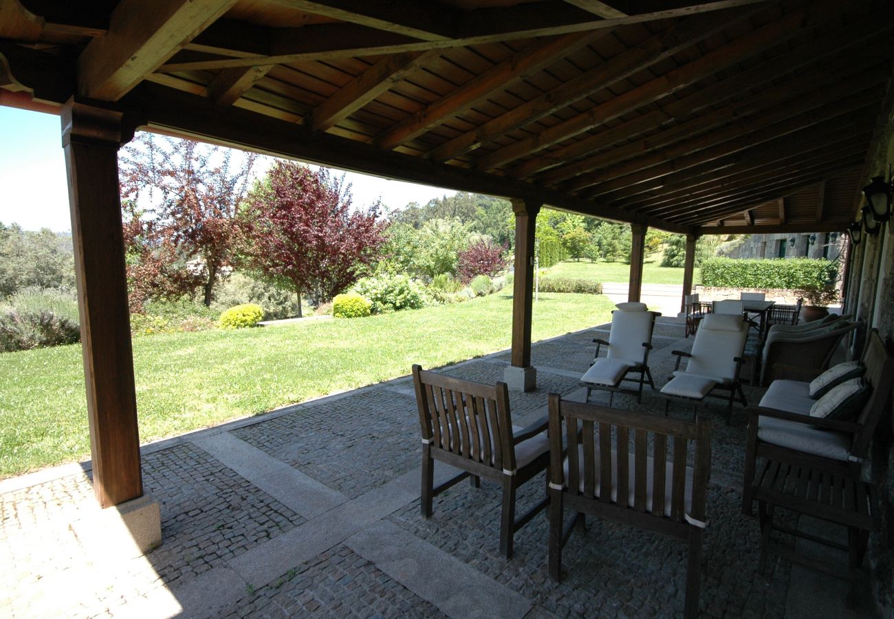 Villa in Ponte de Lima - Villa 232 Charming Restored Farmhouse for Families